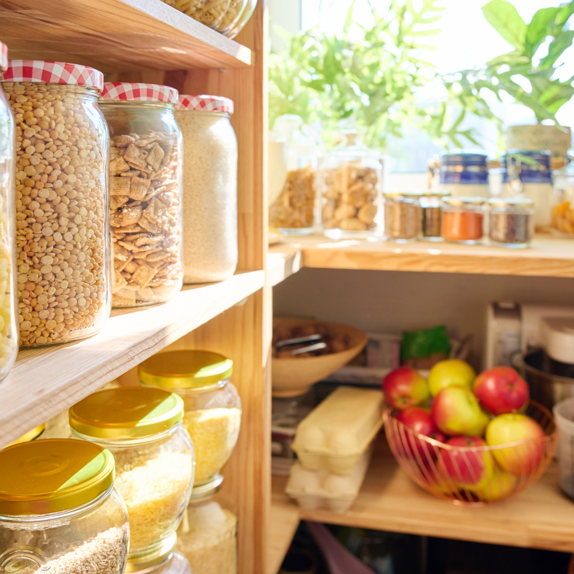 Spring Cleaning Your Kitchen: Storage and Organization Hacks