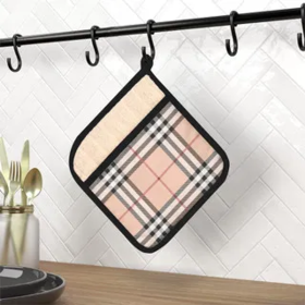 Plaid Pot Holder with Pocket