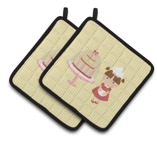 Baker on Pair of Pot Holders (Color: Cake Baker Brunette Yellow, size: 7.5 x 7.5)